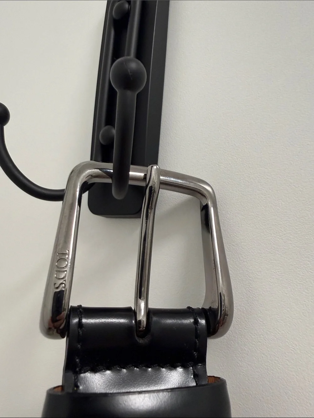Tod’s Men Classic Black Leather Dress Belt
